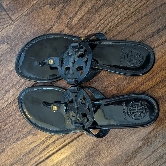 Tory Burch Women's Black Patent Leather Miller Sandals Size 7 - Picture 6 of 10